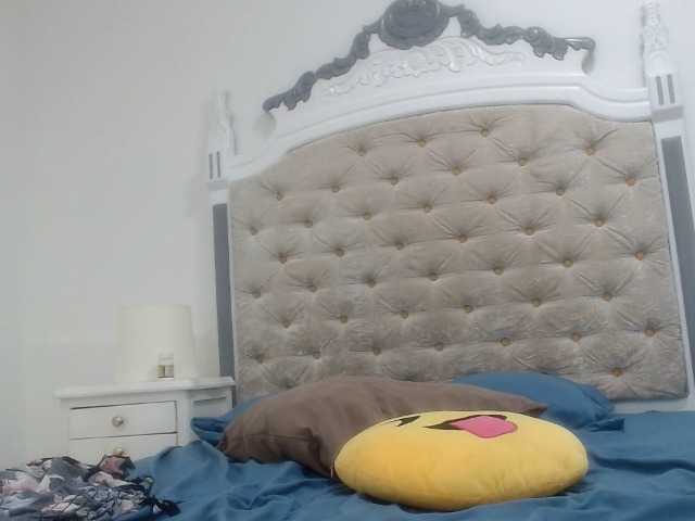 لقطات البث Reginafoxx-1