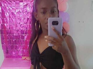 دردشة الفيديو المثيرة ReinaEstupina