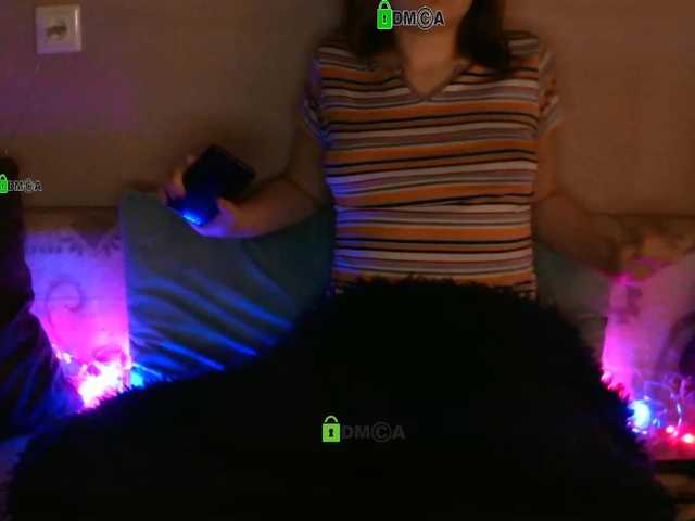 لقطات البث Renesmay