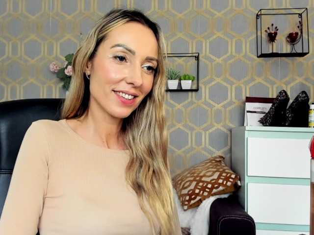 لقطات البث rikaBlondine