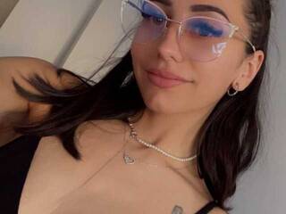 دردشة الفيديو المثيرة RitaOral