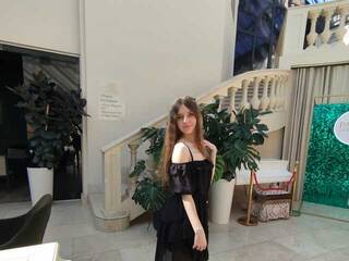 دردشة الفيديو المثيرة -KittyDoll-Meow-