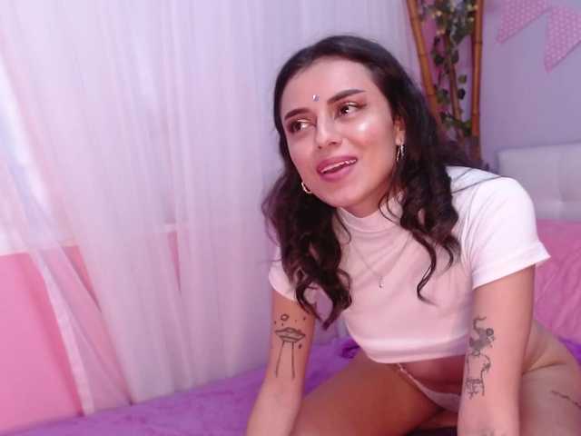 لقطات البث rosalynn