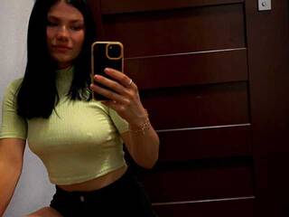 دردشة الفيديو المثيرة RoseHotty