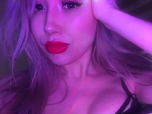 صورة الملف الشخصي Roselleslie