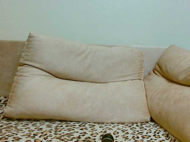 لقطات البث Brionia