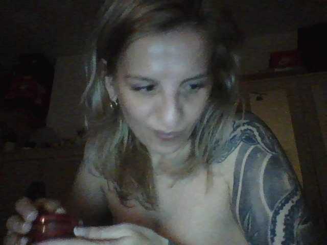 لقطات البث Rosymara