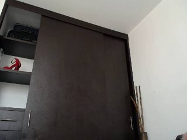 لقطات البث ROXANADIAX