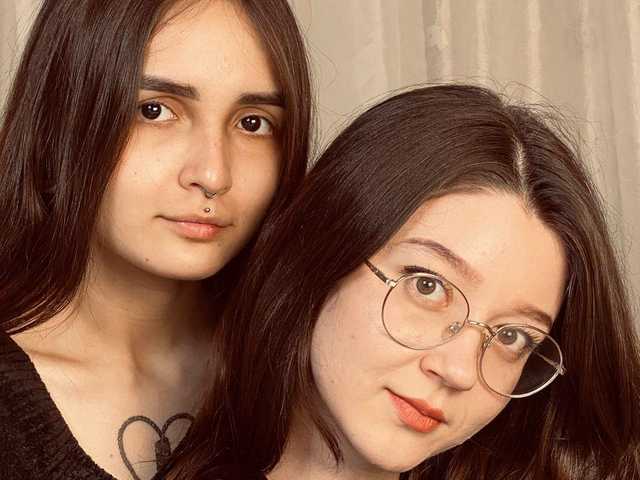 صورة الملف الشخصي RoxanaEmmie