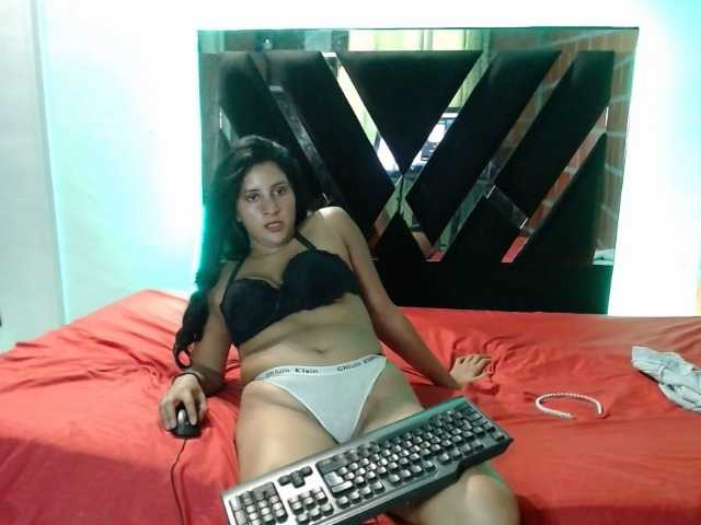 لقطات البث RoxanaHunter