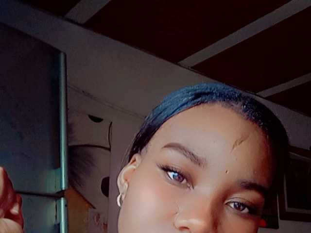 صورة الملف الشخصي ROXXY-HOT
