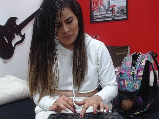 لقطات البث Roxy-Spencer