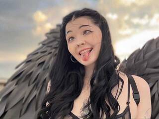 دردشة الفيديو المثيرة RoxyNilll