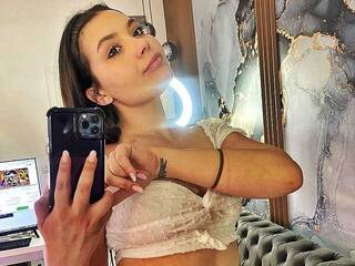 دردشة الفيديو المثيرة RubyxBanks