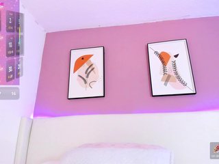 دردشة الفيديو المثيرة Saandy