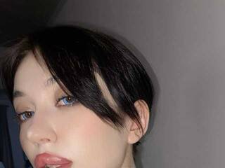 دردشة الفيديو المثيرة sadnesstyan