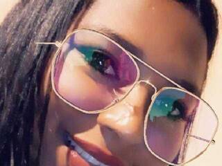 دردشة الفيديو المثيرة SamiGrey