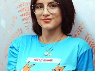 دردشة الفيديو المثيرة sara-jones