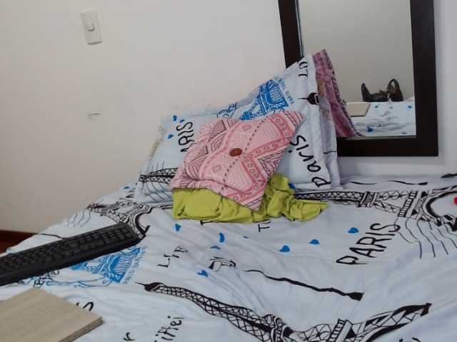 لقطات البث Sara1Sofia22