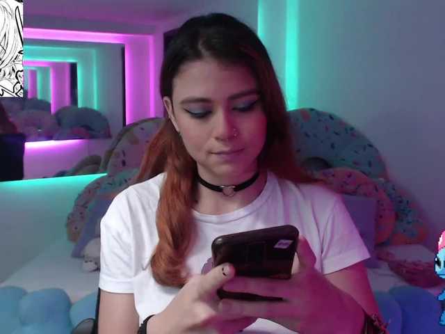 لقطات البث SaraClover