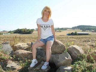 دردشة الفيديو المثيرة SarahAnn