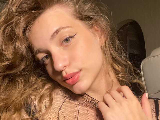 صورة الملف الشخصي SarahShy