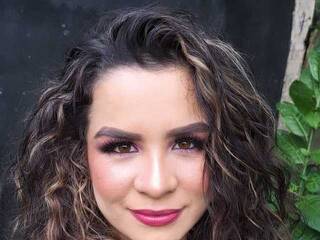 دردشة الفيديو المثيرة sarastone