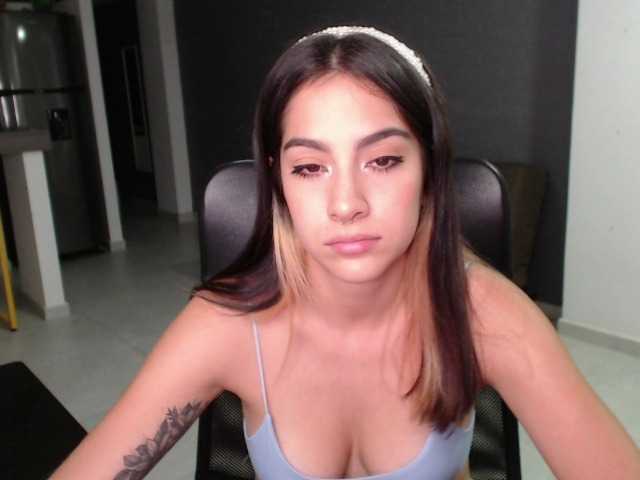 لقطات البث Sashapeters