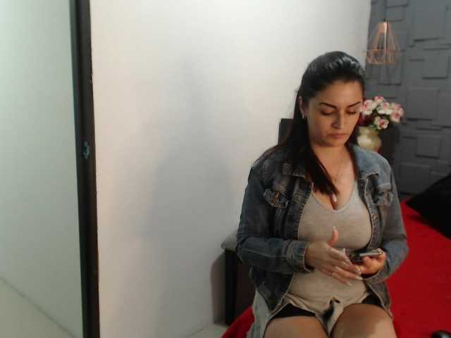لقطات البث ScarletXimena