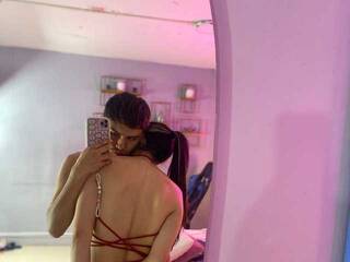 دردشة الفيديو المثيرة secretvelvet-fx