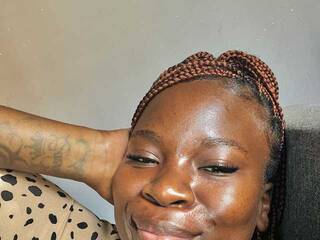 دردشة الفيديو المثيرة Secymelanin