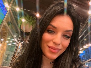 دردشة الفيديو المثيرة SelenaFaith
