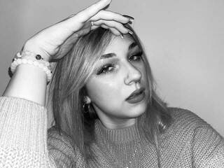 دردشة الفيديو المثيرة selenaxLOVE