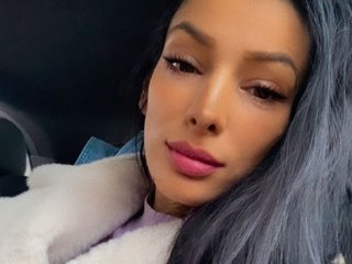 دردشة الفيديو المثيرة Selenna