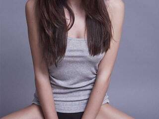 دردشة الفيديو المثيرة serenella