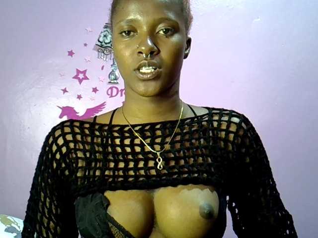 لقطات البث Sexxyezzy