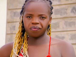 دردشة الفيديو المثيرة Sexyamadah-012