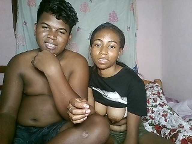 لقطات البث sexycouple32