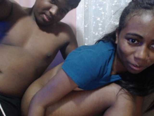 لقطات البث sexycouple32