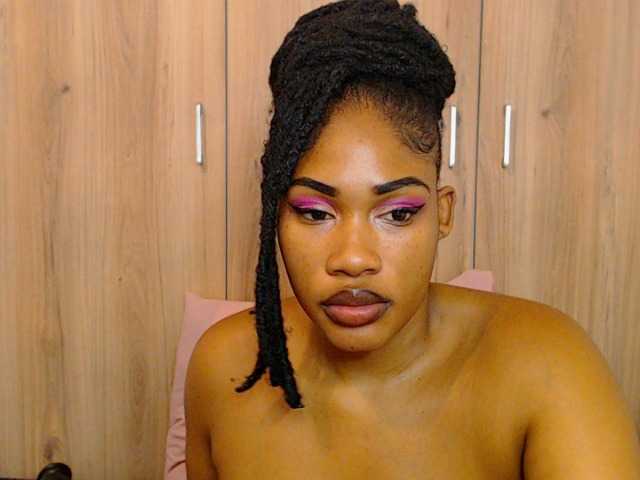 لقطات البث SexyJuicyLips