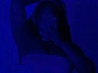 دردشة الفيديو المثيرة SexyLucc