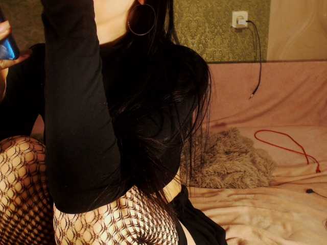 الصور Sexymalay18 Hi I am Alina) Lovens from 2 x tokenes) Subscribe) On the golden rain we collect! i want pvt my love !