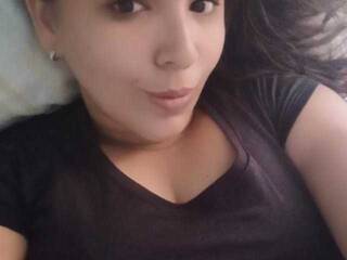 دردشة الفيديو المثيرة shairamelody