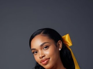 دردشة الفيديو المثيرة ShantalJames