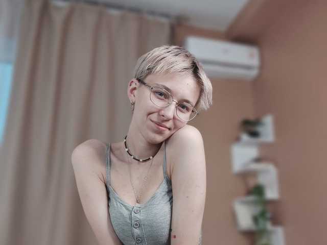 صورة الملف الشخصي SharliRose