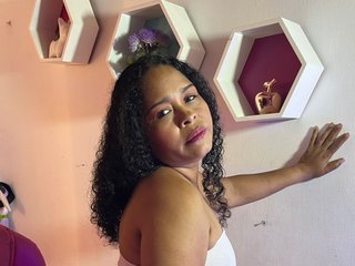 دردشة الفيديو المثيرة SHAROM-ADAMS