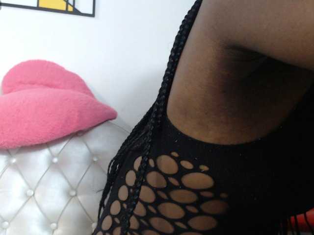 لقطات البث Sharon1-Brown