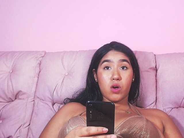 لقطات البث sharonwillian