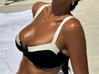 دردشة الفيديو المثيرة Shazzdee