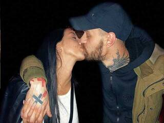 دردشة الفيديو المثيرة RocketRabbits